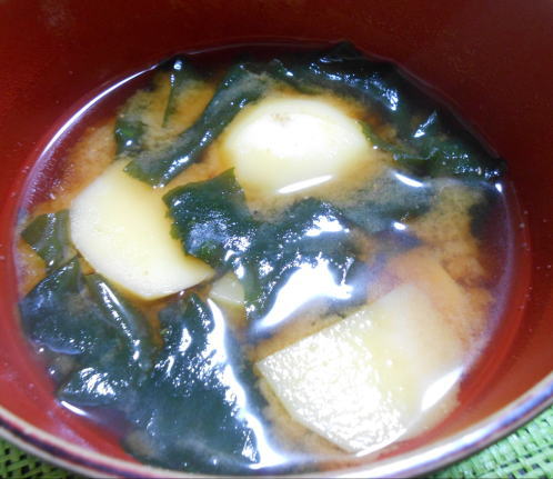japanese-food-miso-shiru-potato-wakame
