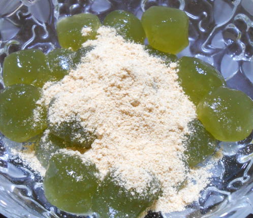 japanese-food-warabimochi-kinako